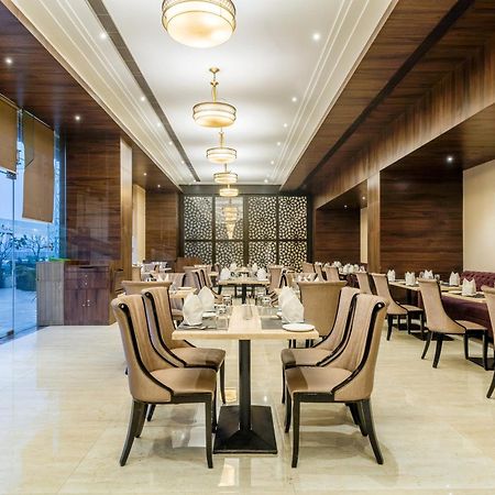 Golden Suites Gurgaon Inde Hotels מראה חיצוני תמונה