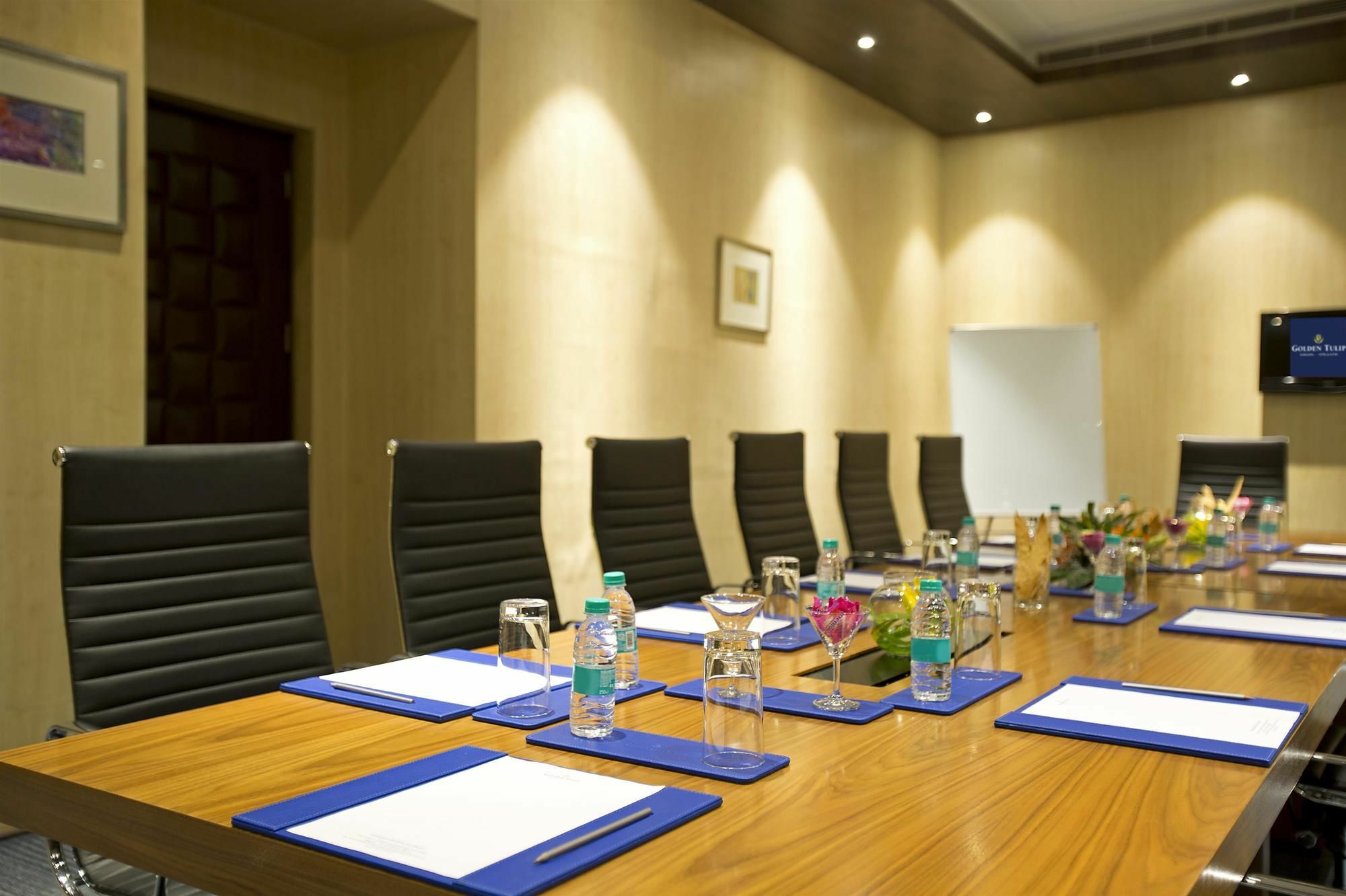 Golden Suites Gurgaon Inde Hotels מראה חיצוני תמונה