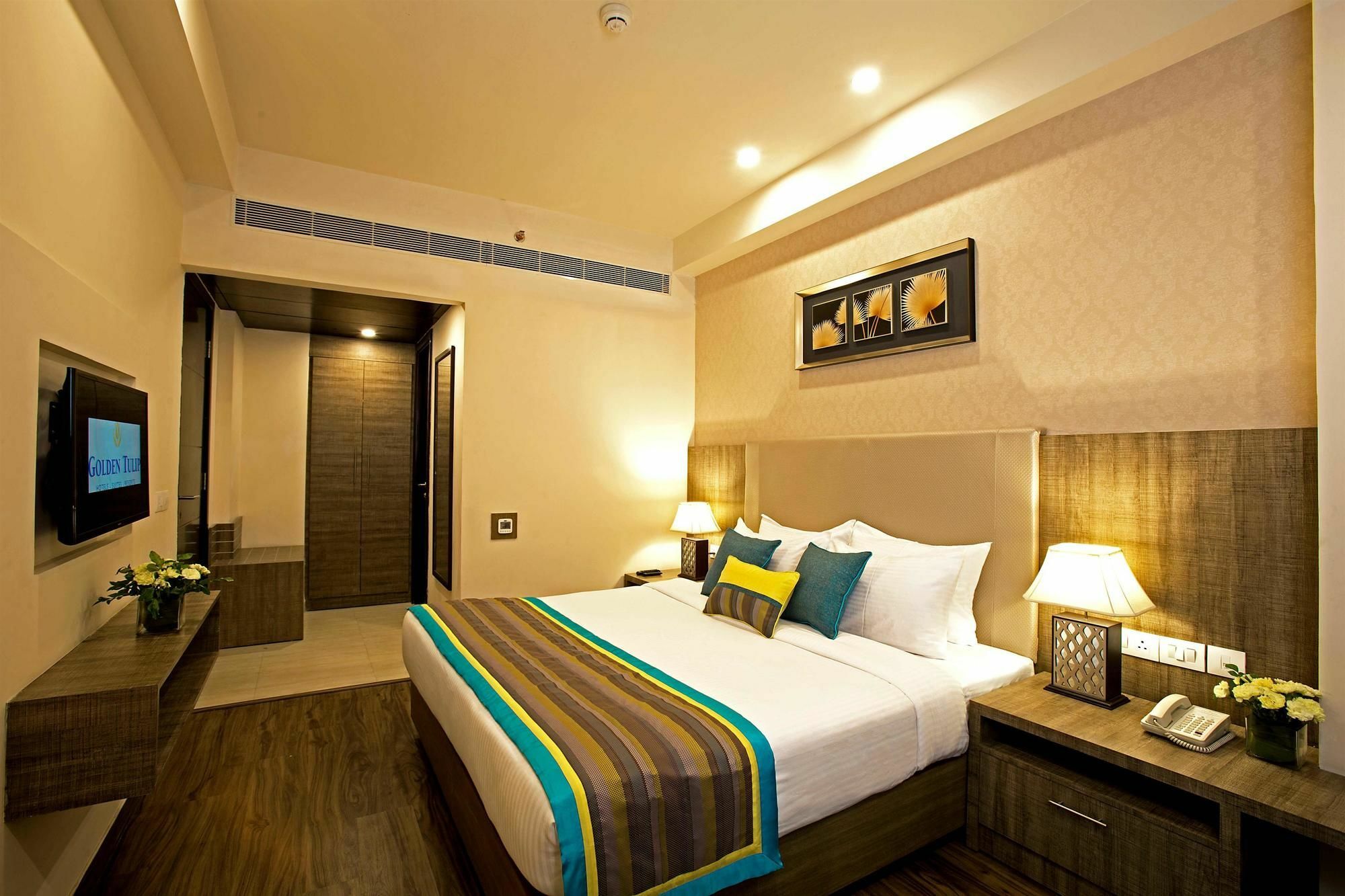 Golden Suites Gurgaon Inde Hotels מראה חיצוני תמונה