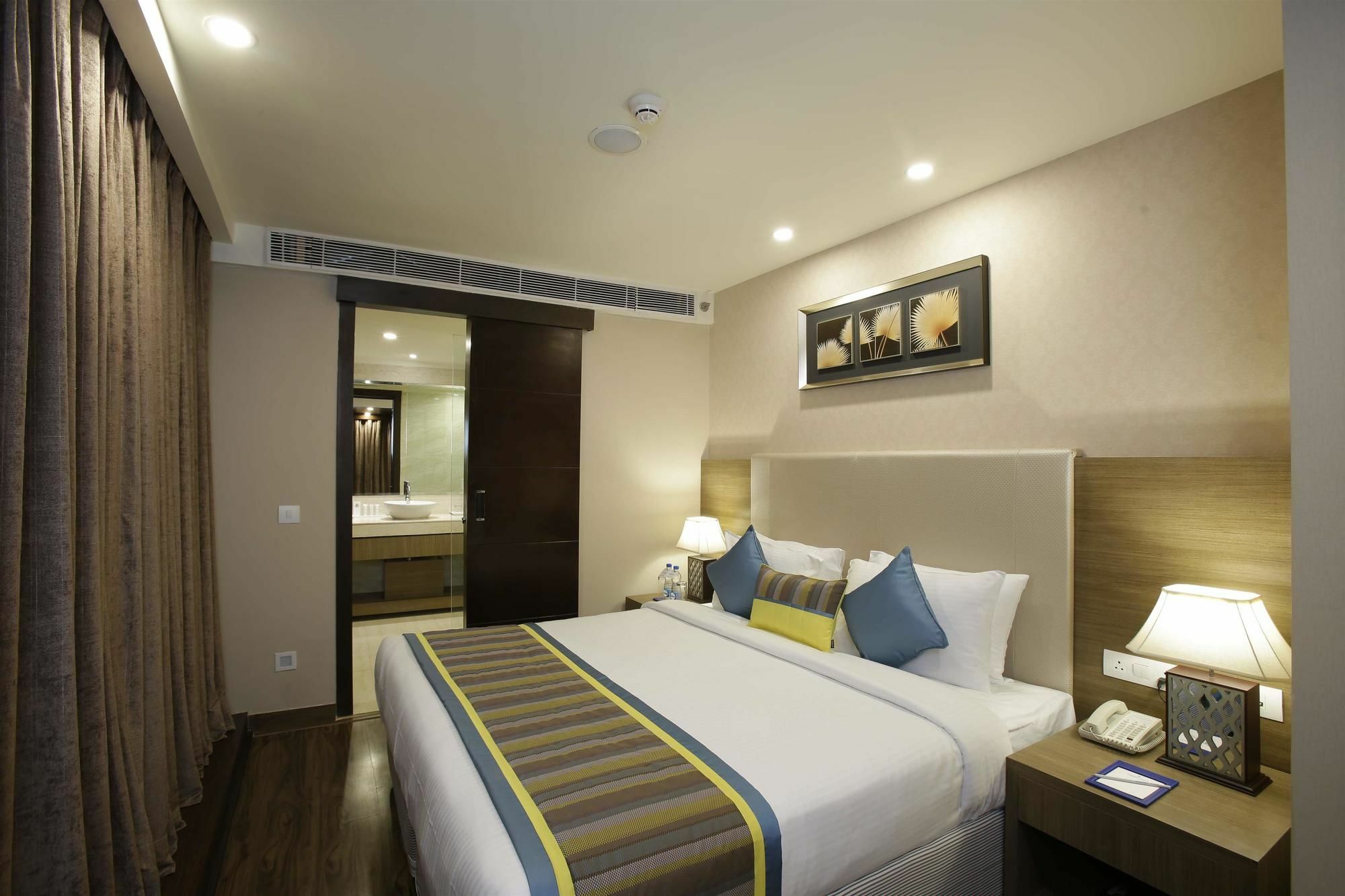 Golden Suites Gurgaon Inde Hotels מראה חיצוני תמונה