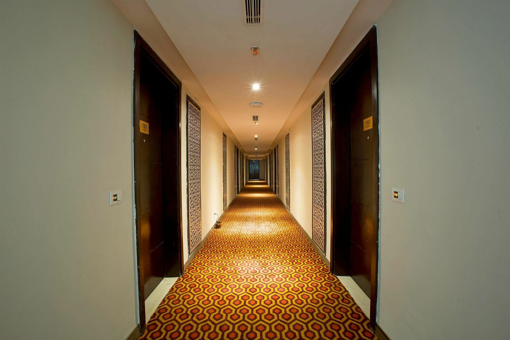 Golden Suites Gurgaon Inde Hotels מראה חיצוני תמונה